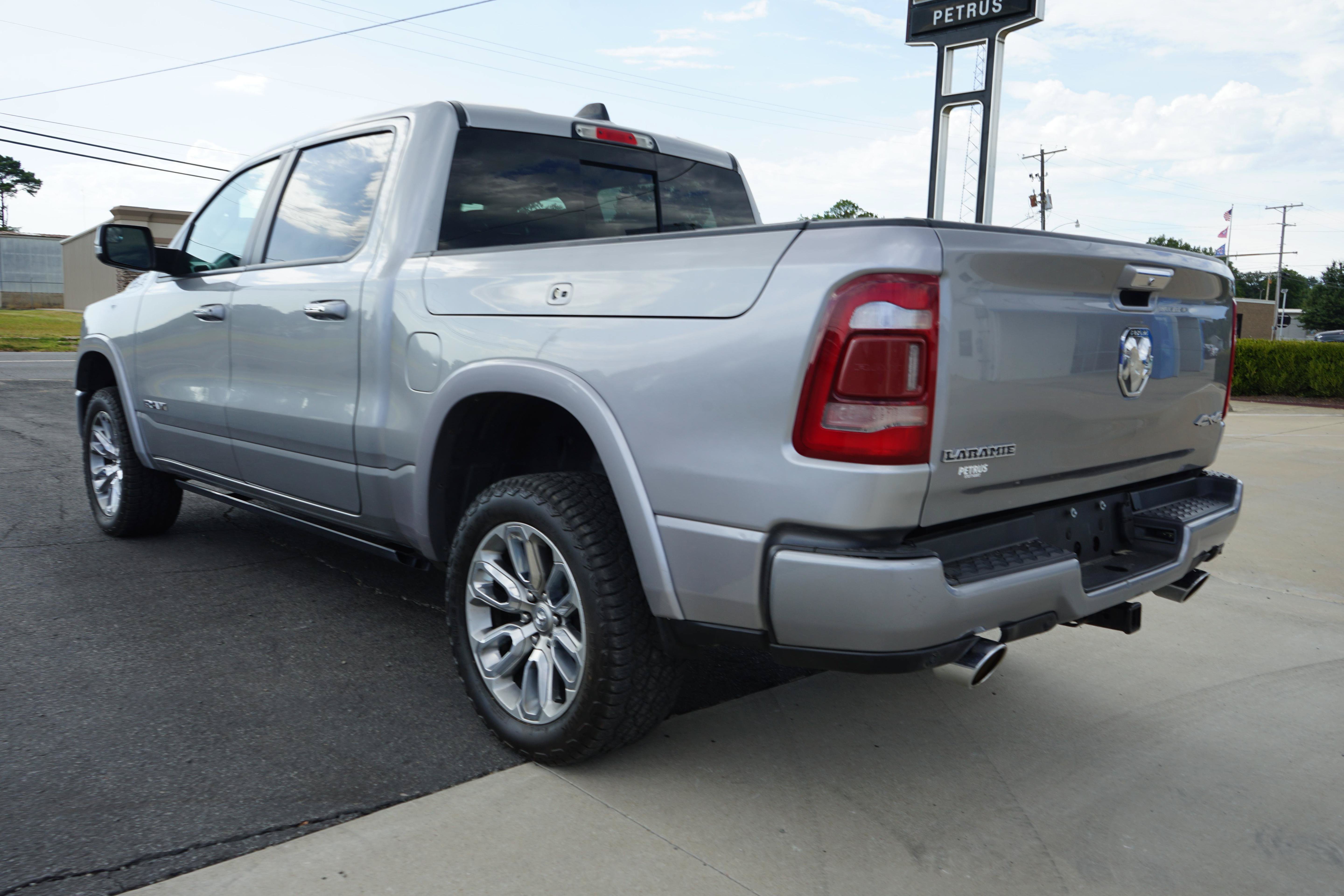 Used 2022 RAM 1500 Laramie w/ Laramie Southwest Edition AWD/4WD image 3