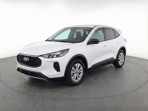 Used 2024 Ford Escape Active FWD image 2