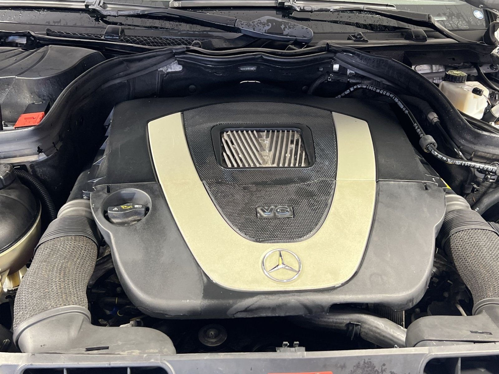 Used 2012 Mercedes-Benz C 300 4MATIC Sedan image 29