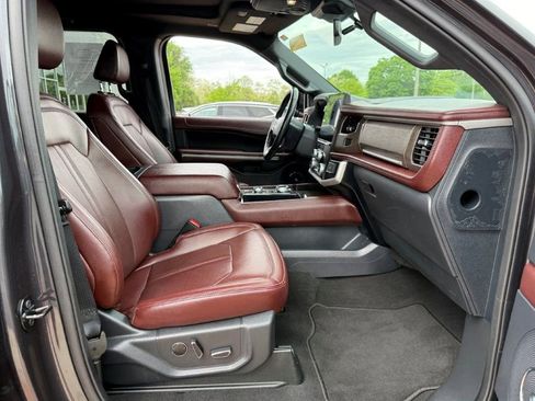 Used 2024 Ford Expedition Limited AWD/4WD image 26