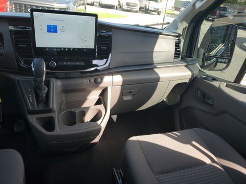 Used 2024 Ford Transit 350 XLT image 18