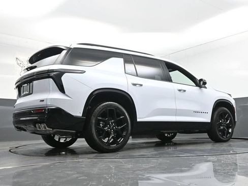 New 2026 Chevrolet Traverse RS w/ LPO, Floor Liner Package FWD image 12