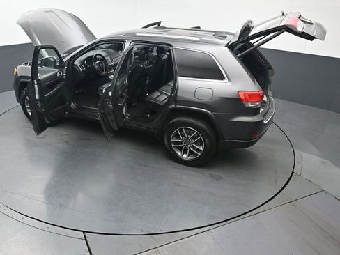 Used 2019 Jeep Grand Cherokee Limited image 50