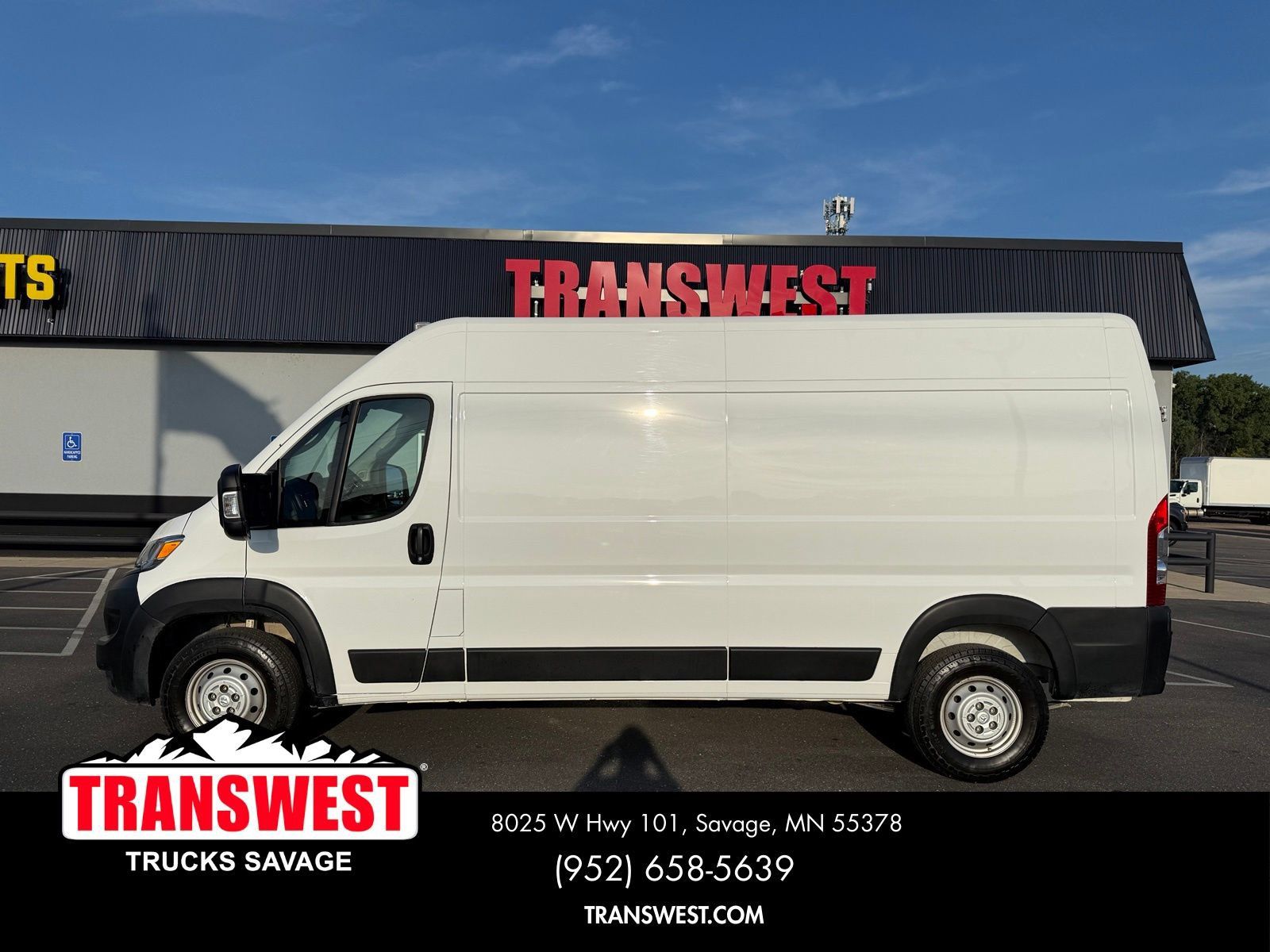 Used 2023 RAM ProMaster 2500 FWD image 2