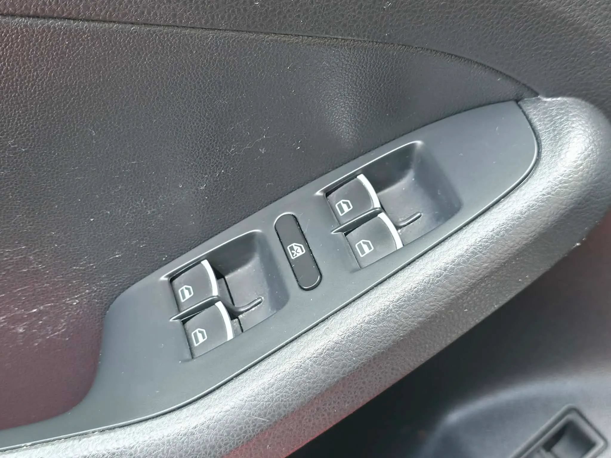 Used 2015 Volkswagen Jetta SE FWD image 28