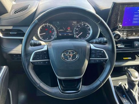 Used 2023 Toyota Highlander XSE image 15