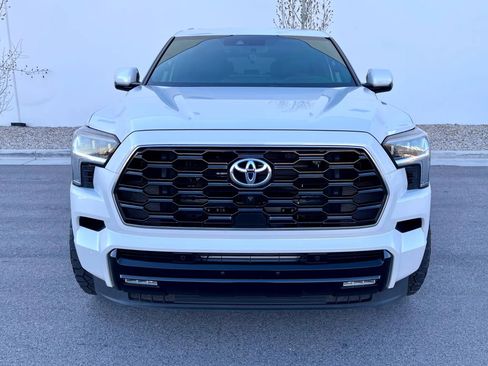 Used 2023 Toyota Sequoia Platinum image 4