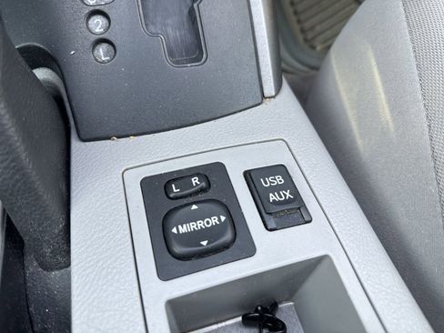 Used 2012 Toyota RAV4 4WD image 20