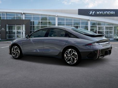 New 2025 Hyundai Ioniq 6 Limited image 4