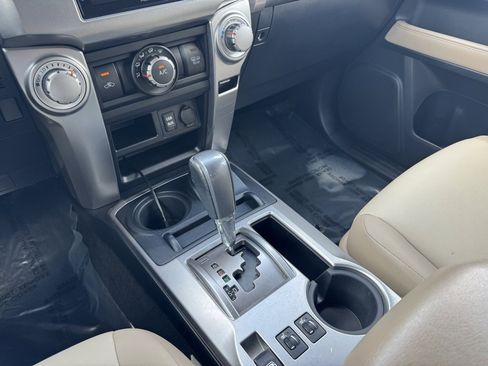 Used 2018 Toyota 4Runner SR5 Premium image 32