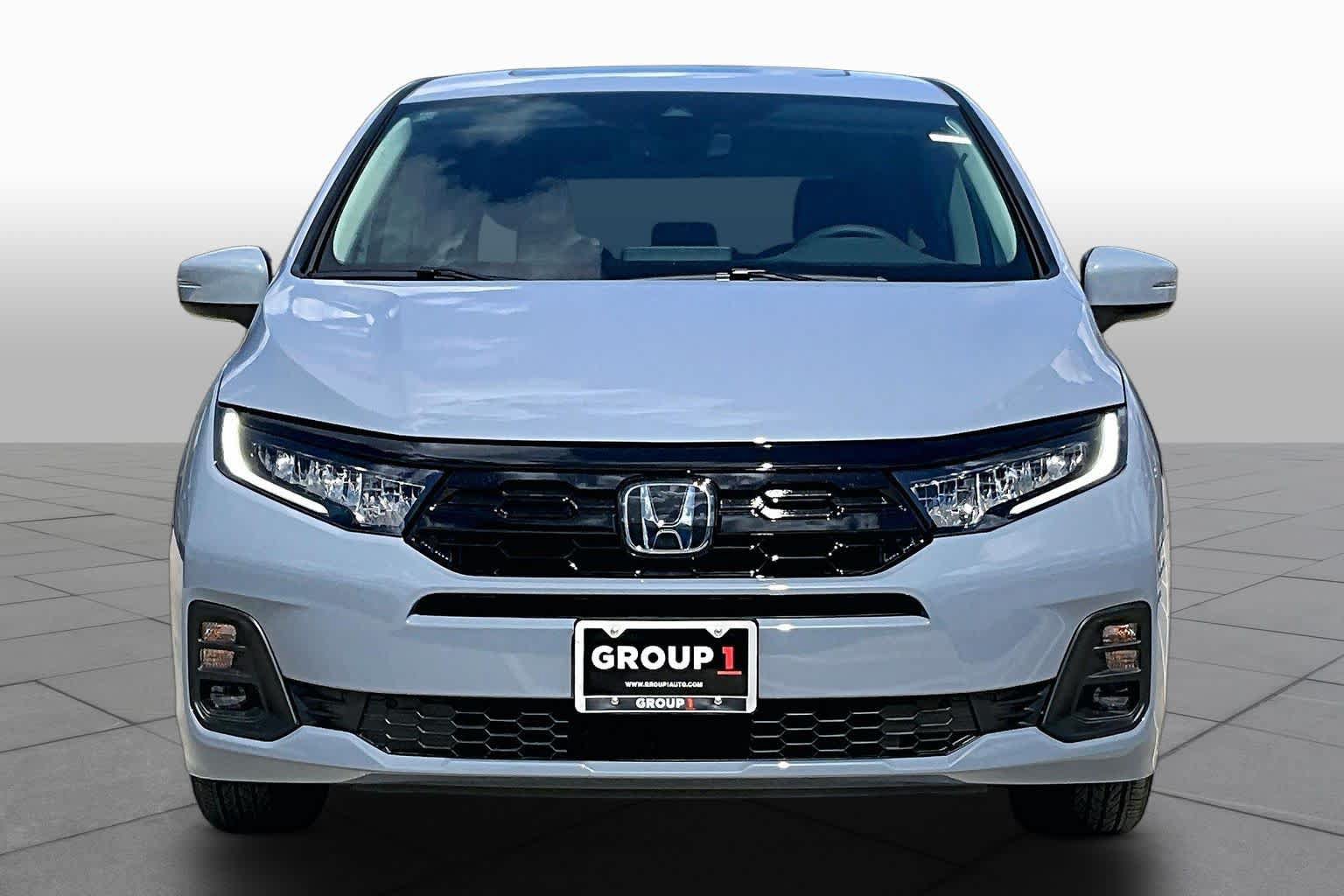 New 2027 Honda Odyssey Touring image 3