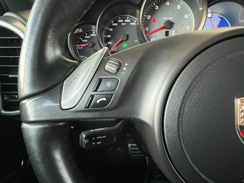 Used 2013 Porsche Cayenne S image 27