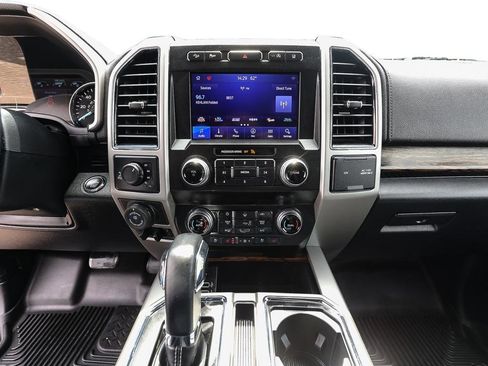 Used 2020 Ford F150 Lariat w/ Equipment Group 502A Luxury AWD/4WD image 16