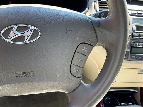 Used 2006 Hyundai Azera SE image 23