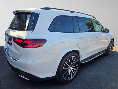 Used 2026 Mercedes-Benz GLS 580 4MATIC image 3