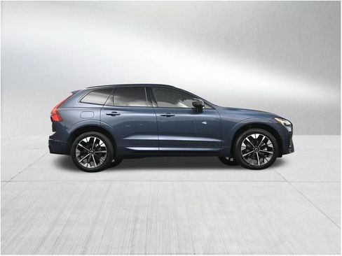 New 2026 Volvo XC60 B5 Plus AWD/4WD image 29