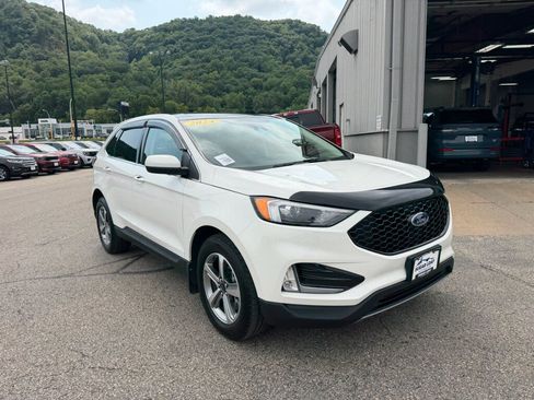 Used 2024 Ford Edge SEL w/ Convenience Package AWD/4WD image 3