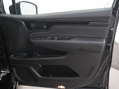 Used 2023 Honda Odyssey Touring image 12