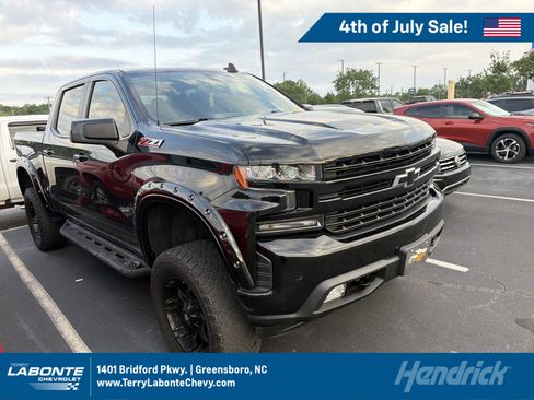 Used 2021 Chevrolet Silverado 1500 RST w/ Z71 Off-Road Package AWD/4WD image 1