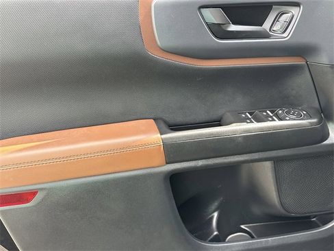 Used 2021 Ford Bronco Sport Outer Banks w/ Outer Banks Package (96D) image 10