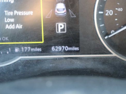 Used 2019 Nissan Kicks SR image 11