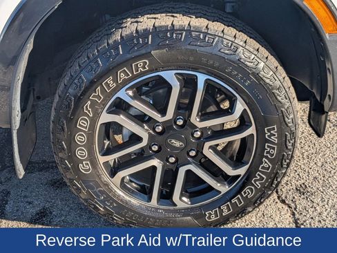 Used 2024 Ford Ranger Lariat w/ FX4 Off-Road Package image 11