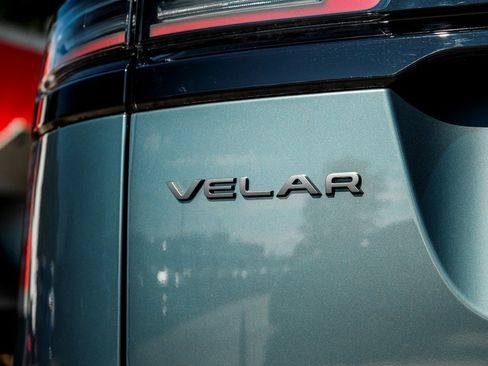 New 2026 Land Rover Range Rover Velar Dynamic SE image 7