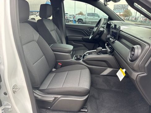 New 2026 Chevrolet Colorado W/T image 11