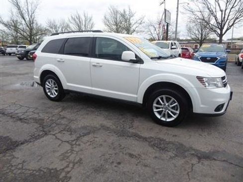 Used 2015 Dodge Journey SXT w/ Flexible Seating Group image 5