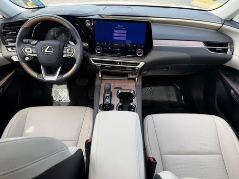 Used 2023 Lexus RX 350 Premium w/ Accessory Package AWD/4WD image 14