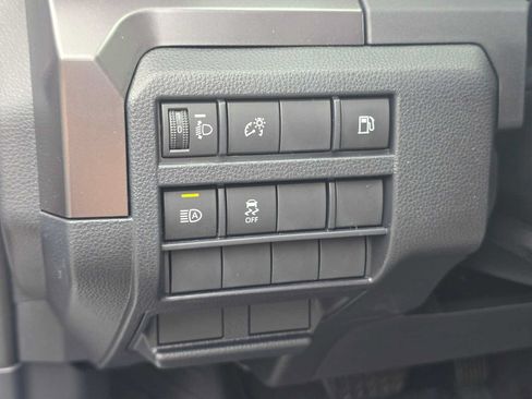 Certified 2025 Toyota 4Runner SR5 AWD/4WD image 24