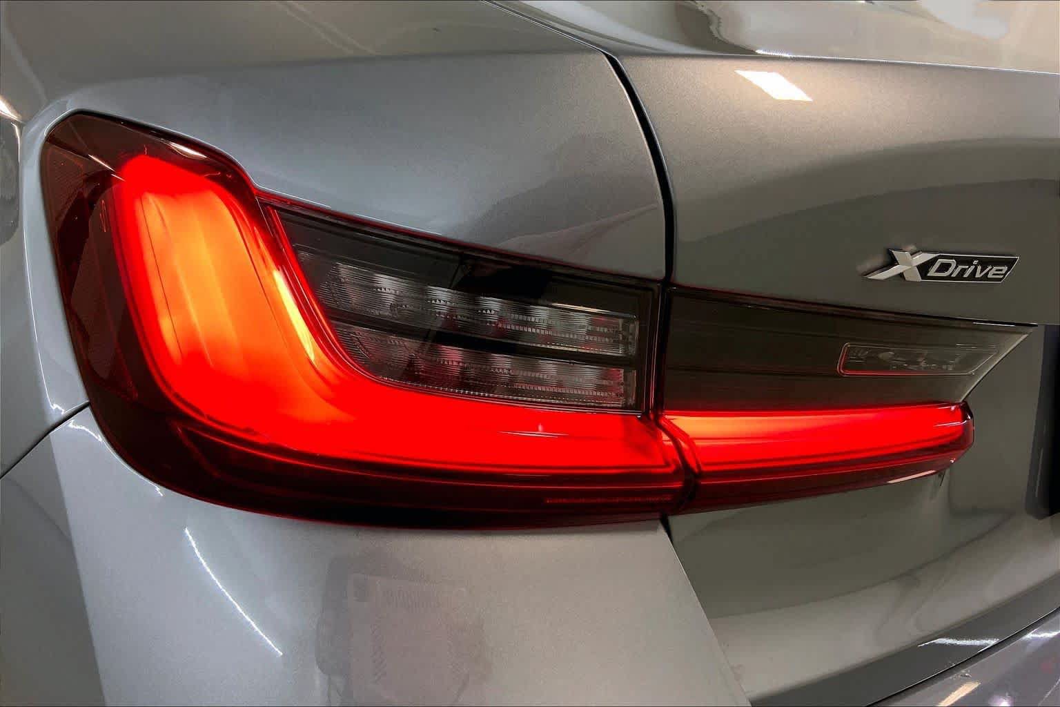 Used 2025 BMW 330i xDrive Sedan AWD/4WD image 28