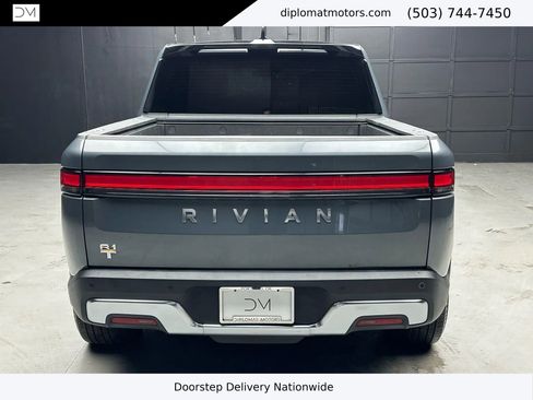 Used 2023 Rivian R1T Adventure image 5