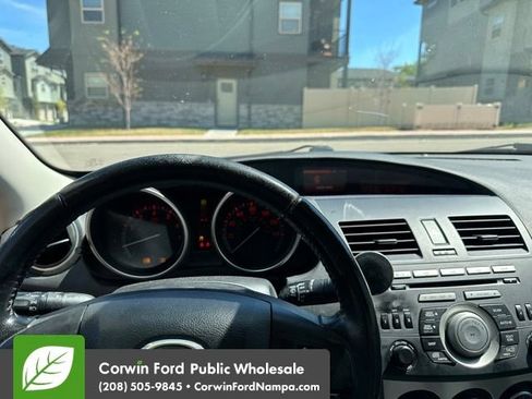 Used 2011 MAZDA MAZDA3 s Grand Touring w/ Tech Pkg FWD image 15