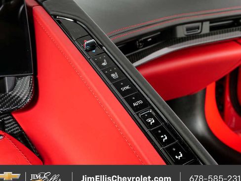 Used 2024 Chevrolet Corvette Stingray Premium Conv w/ Z51 Performance Package RWD image 33