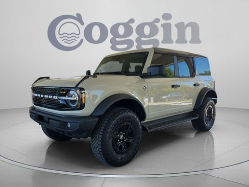 New 2026 Ford Bronco Outer Banks w/ Sasquatch Package AWD/4WD image 1