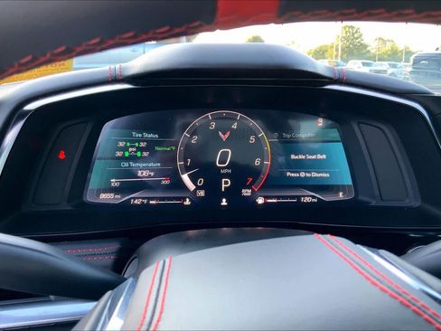 Used 2024 Chevrolet Corvette Stingray Premium Cpe w/ Z51 Performance Package RWD image 21