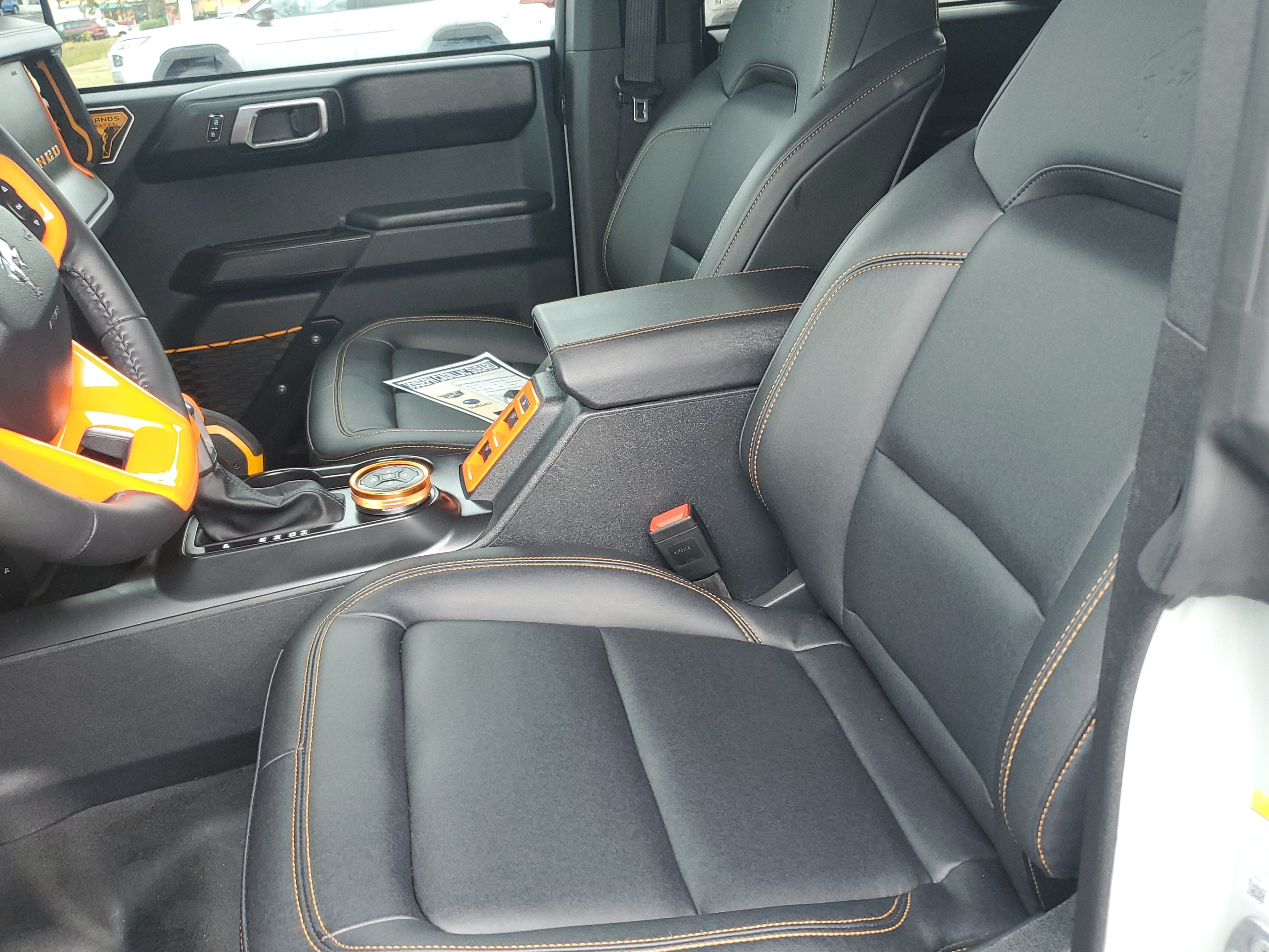 Used 2024 Ford Bronco Badlands AWD/4WD image 16