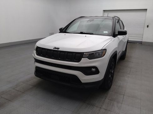 Used 2022 Jeep Compass Latitude FWD image 15