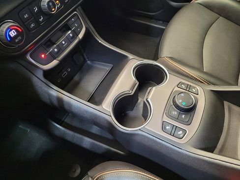Used 2022 GMC Terrain AT4 AWD/4WD image 26