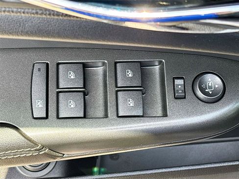 Used 2012 Cadillac SRX Luxury image 17