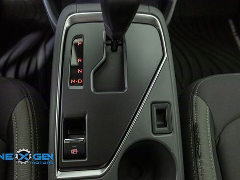 Used 2025 Subaru Crosstrek 2.0i Premium image 22