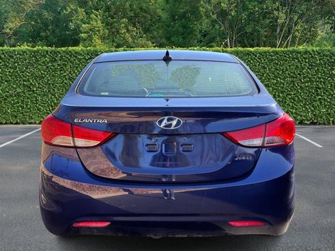 Used 2013 Hyundai Elantra GLS w/ Preferred Pkg image 8