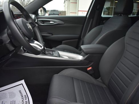 Used 2024 Alfa Romeo Tonale Ti image 15