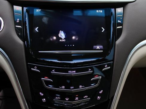 Used 2016 Cadillac XTS Luxury image 25