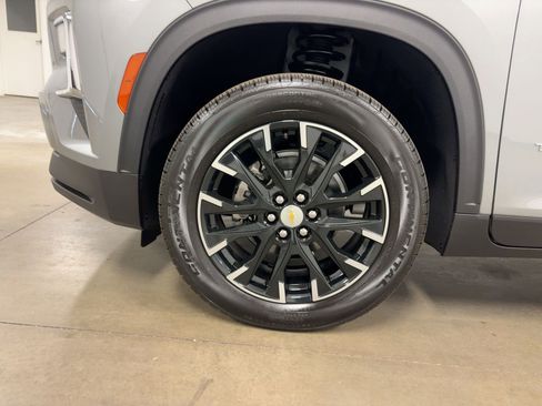 New 2026 Chevrolet Traverse LT w/ Sun and Wheel Package image 12