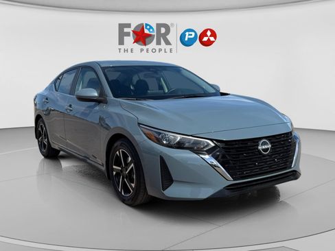 Used 2025 Nissan Sentra SV FWD image 7