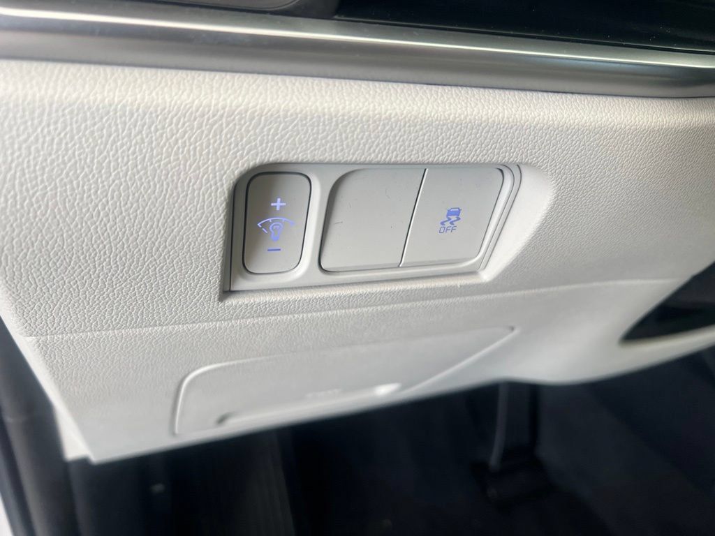 Certified 2024 Kia Sorento S w/ Panoramic Sunroof Package FWD image 49