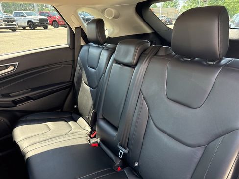 Used 2022 Ford Edge Titanium AWD/4WD image 39