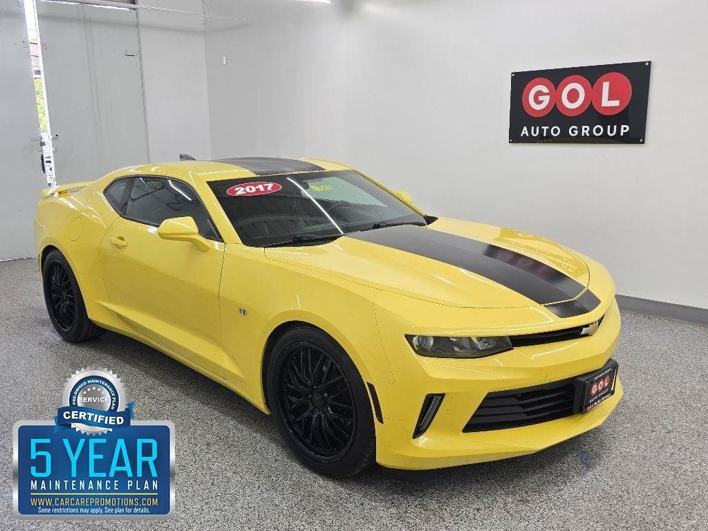 Used 2017 Chevrolet Camaro LT RWD image 1